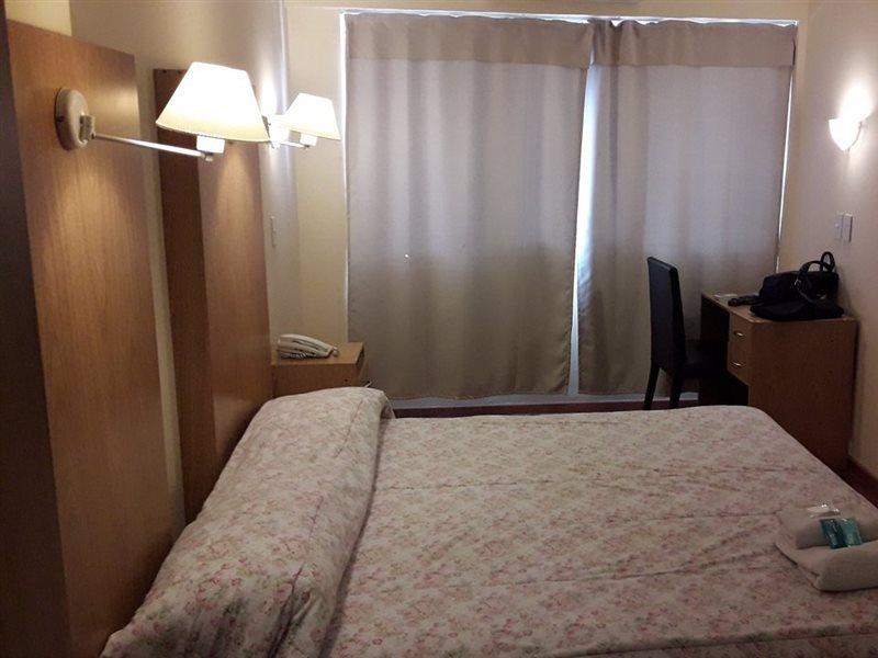 Juramento De Lealtad Townhouse Hotel 3*